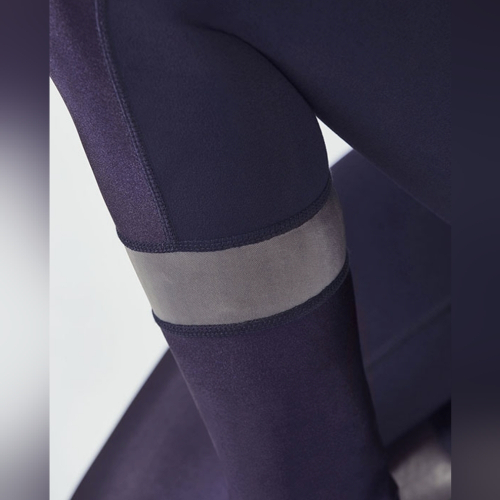 Fabletics Agnes Leggings, Eclipse, Size M - image 2